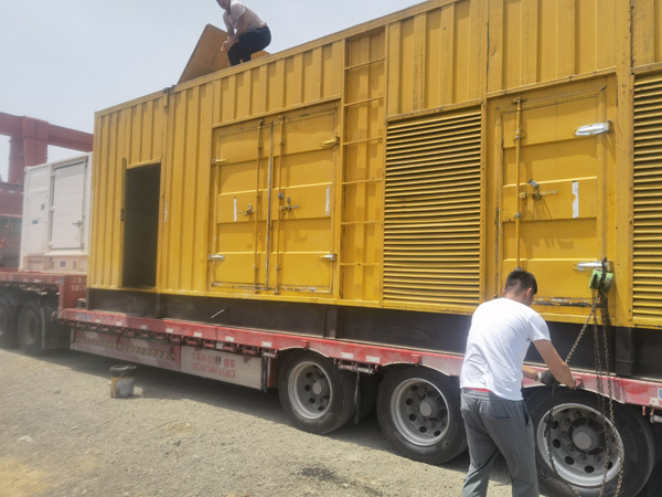 眉山除了负载情况和发动机维护，还有哪些因素会影响 200kw 柴油发电机的油耗？