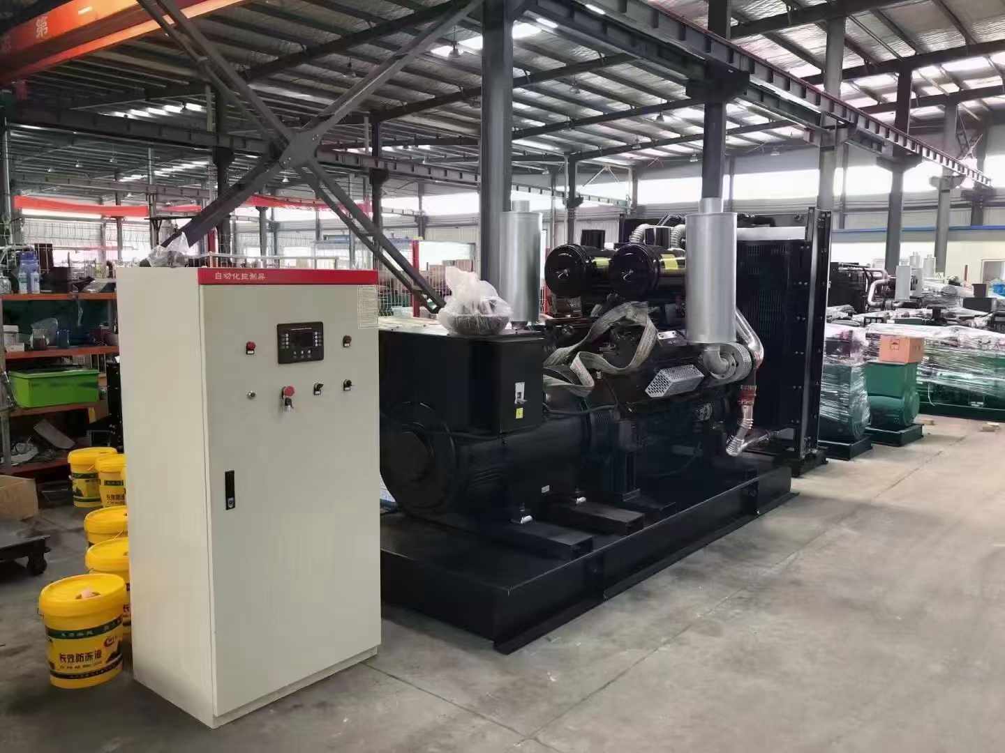 眉山柴油发电机运行时的噪音和振动水平如何？